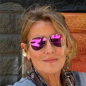 Meet your Posher, Julie